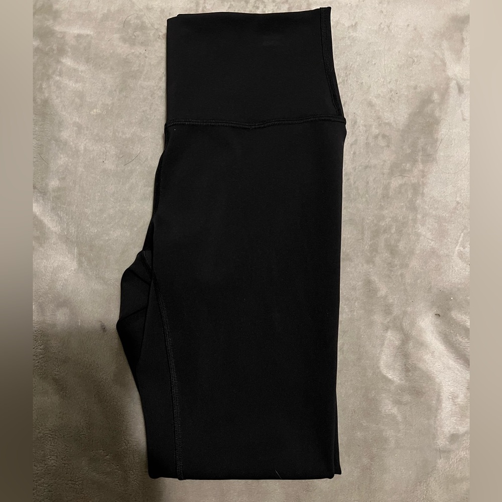 black lululemon leggings size 4